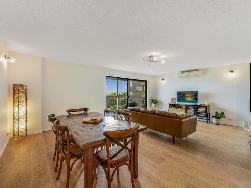 4/42 Dunmore Terrace, Auchenflower, QLD 4066 AUS
