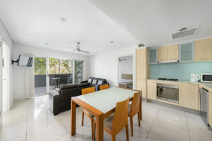 2/221 Sir Fred Schonell Drive, St Lucia QLD 4067 3 Property Investment