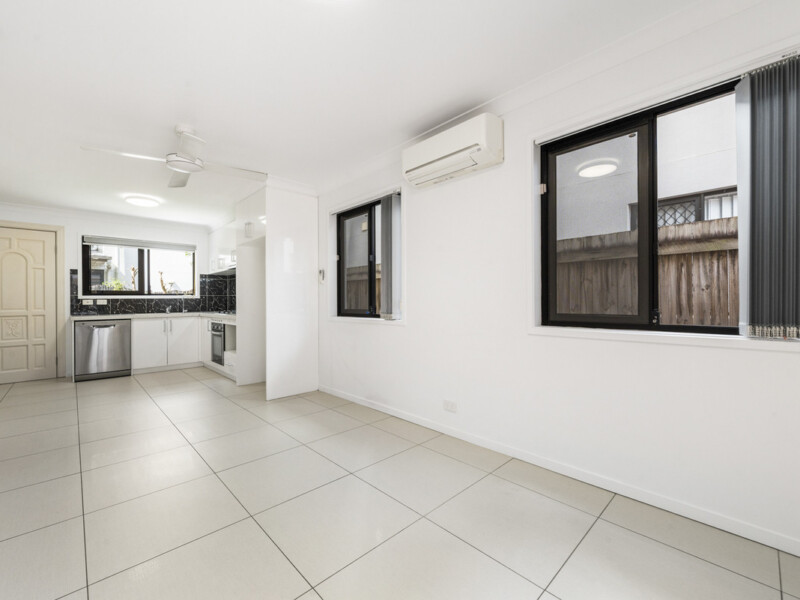 2/143 Baringa Street, Morningside, QLD 4170 AUS
