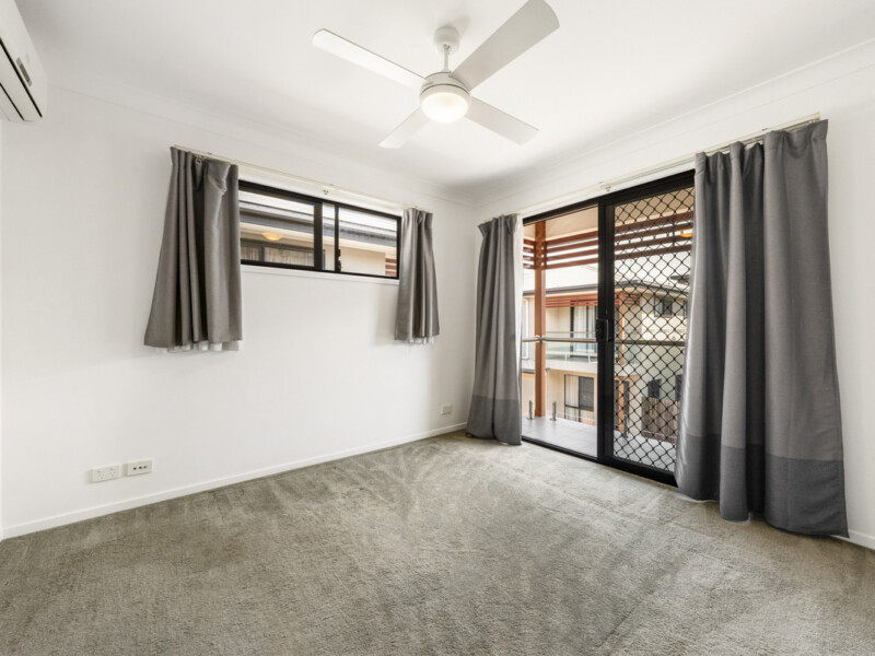 2/143 Baringa Street, Morningside, QLD 4170 AUS