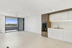2033/123 Cavendish Road, Coorparoo QLD 4151 4 Property Investment