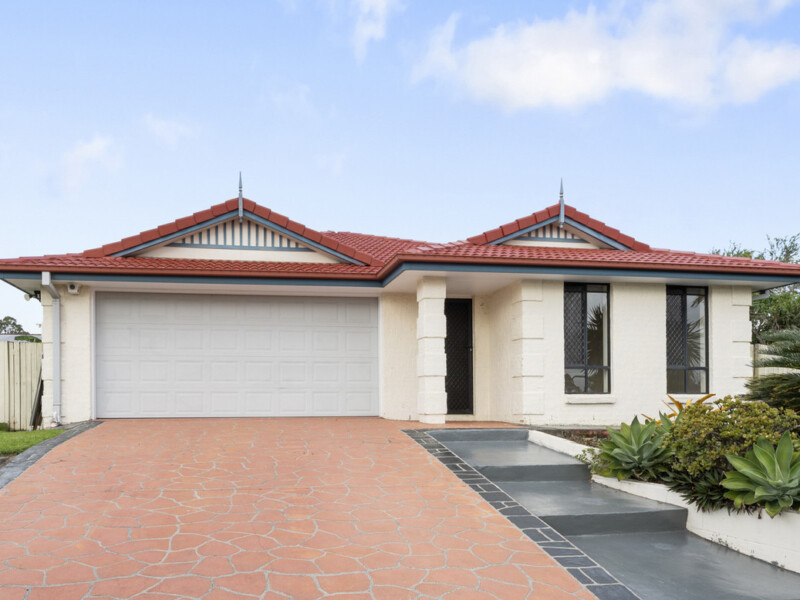 92 Oakmont Avenue, Oxley, QLD 4075 AUS