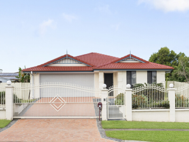 92 Oakmont Avenue, Oxley, QLD 4075 AUS