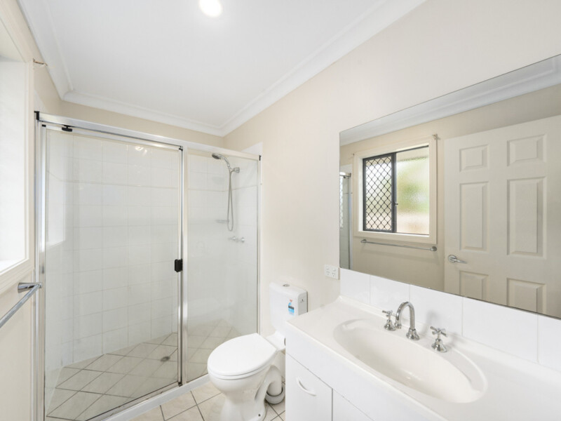 92 Oakmont Avenue, Oxley, QLD 4075 AUS