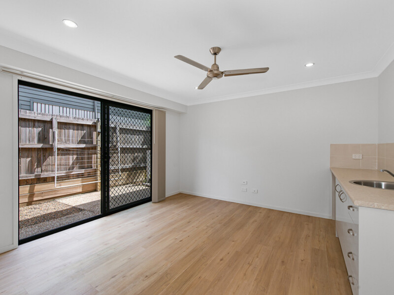 24 Brampton Crescent, Springfield Lakes, QLD 4300 AUS