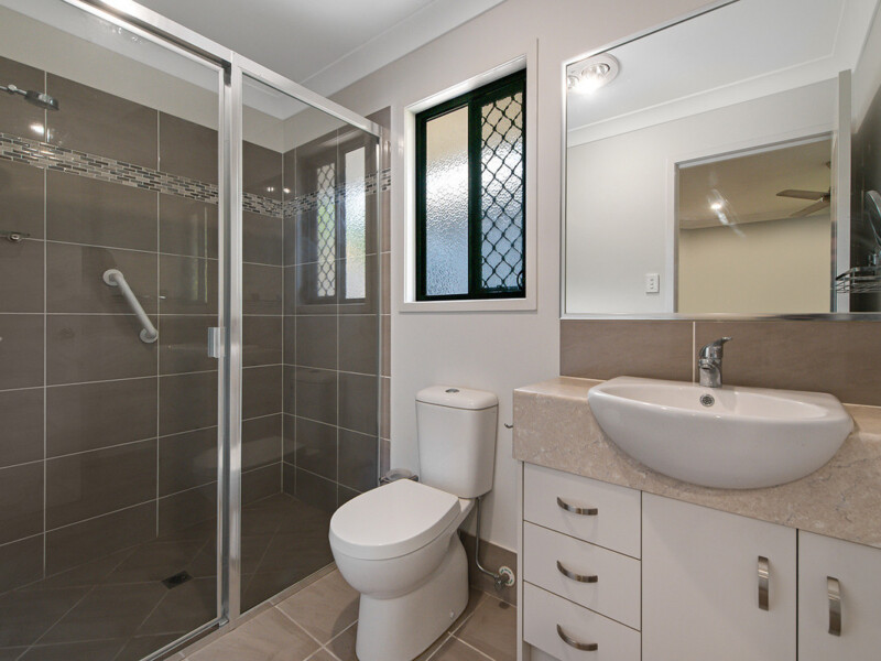 24 Brampton Crescent, Springfield Lakes, QLD 4300 AUS
