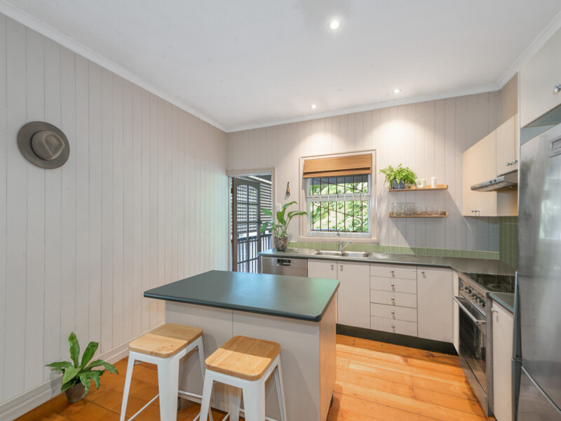 78 Stuartholme Road, BARDON, QLD 4065 AUS