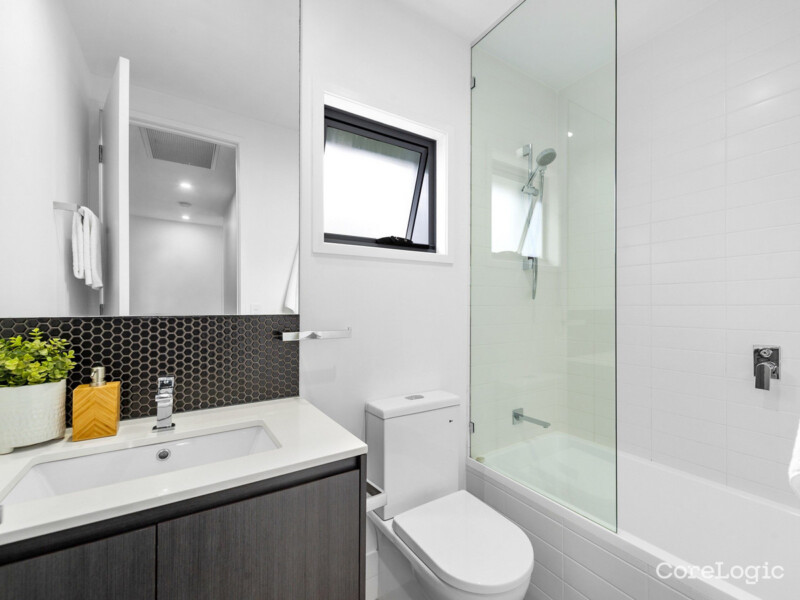 127/390 Simpsons Road, Bardon, QLD 4065 AUS