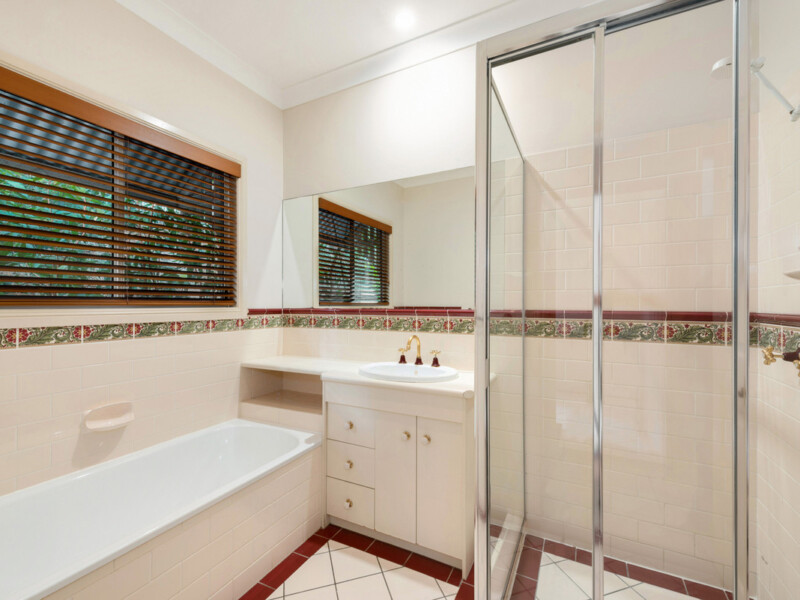 14 Willowood Place, The Gap, QLD 4061 AUS