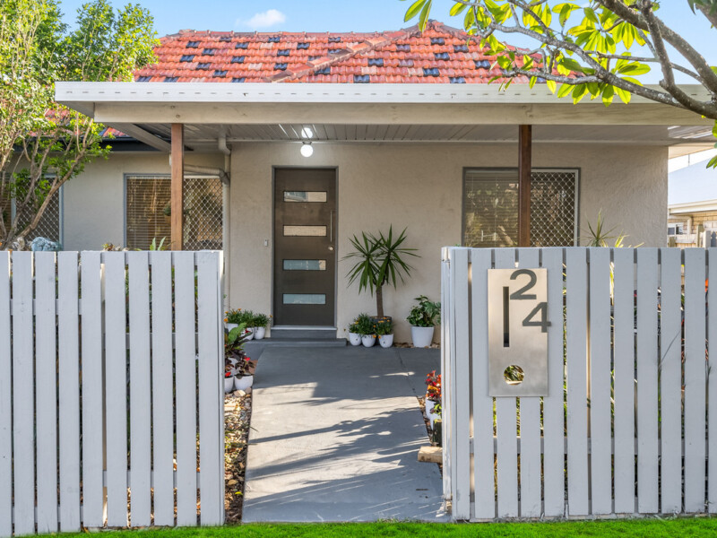 24 Everton Terrace, Everton Park, QLD 4053 AUS