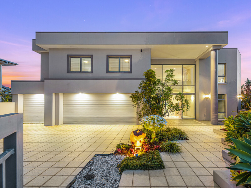 20 Becker Place, Mount Ommaney, QLD 4074 AUS