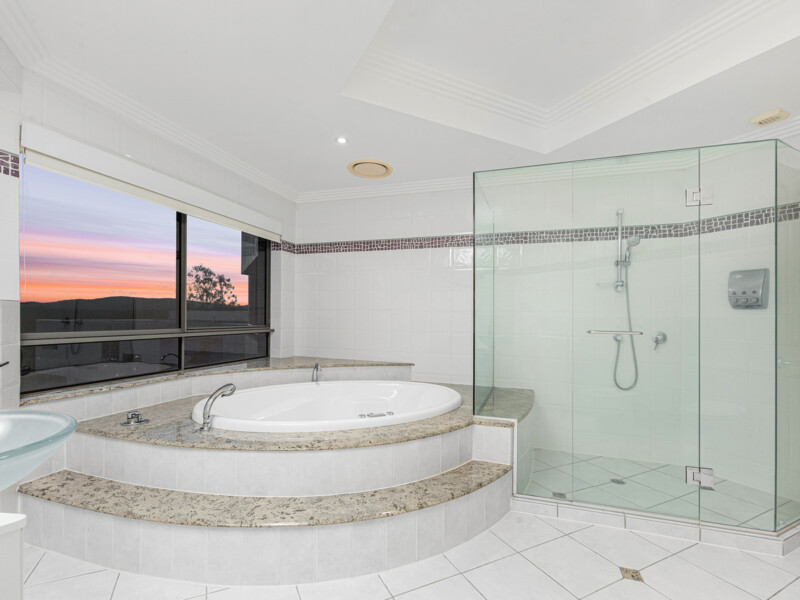 20 Becker Place, Mount Ommaney, QLD 4074 AUS