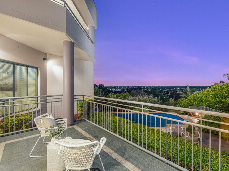 20 Becker Place, Mount Ommaney, QLD 4074 AUS