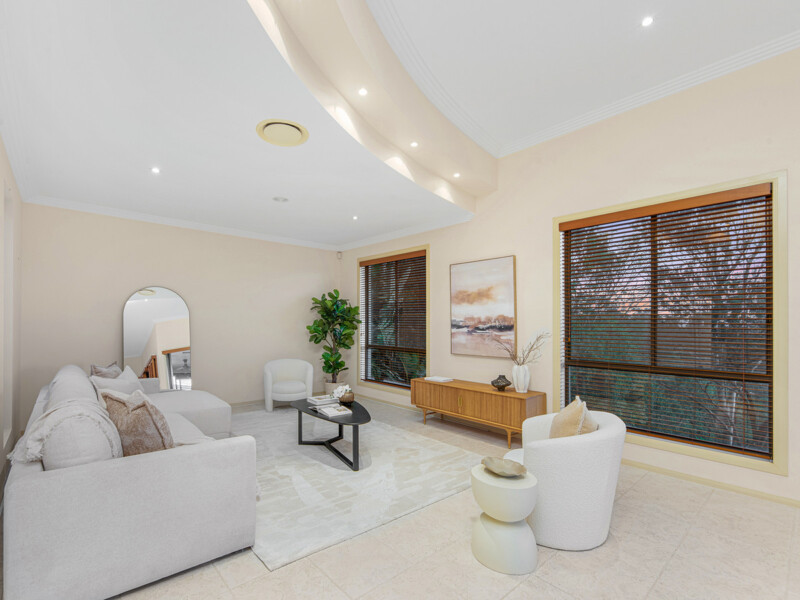 20 Becker Place, Mount Ommaney, QLD 4074 AUS