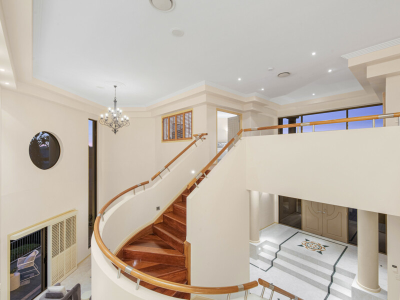 20 Becker Place, Mount Ommaney QLD 4074 25 Property Investment 20 Becker Place, Mount Ommaney, QLD 4074 AUS