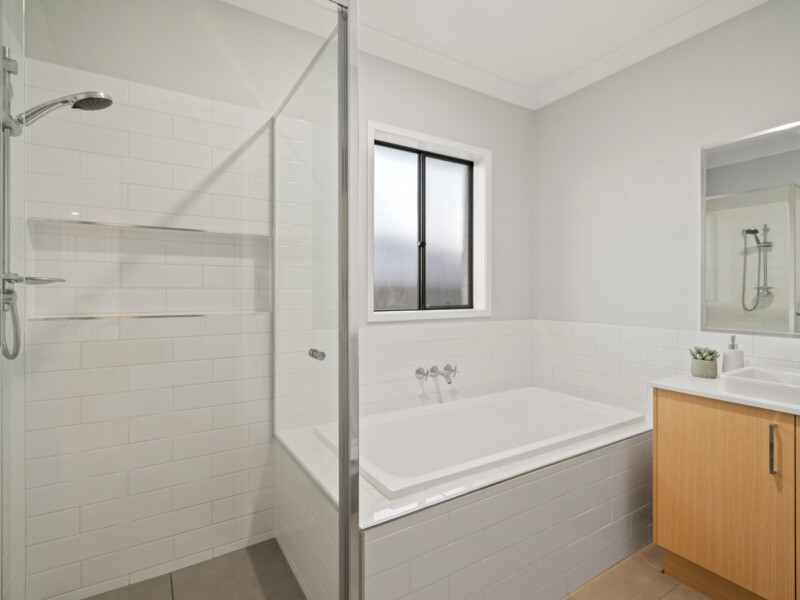 16 Orkney Street, Spring Mountain, QLD 4300 AUS