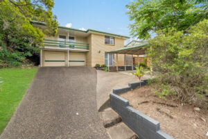 40 Joalah Crescent, Ferny Hills QLD 4055 1 Property Investment
