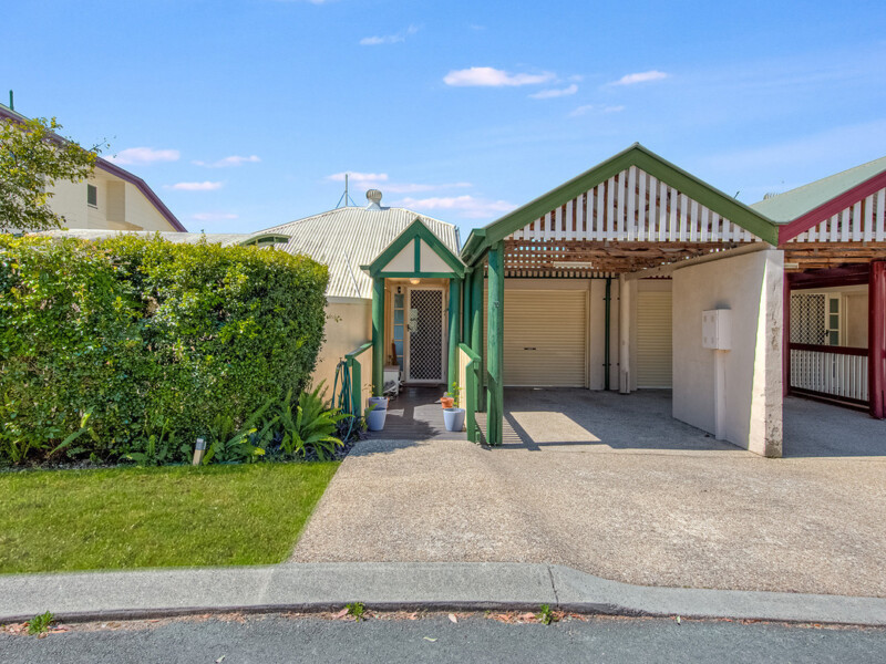 12/82 Russell Tce, Indooroopilly, QLD 4068 AUS