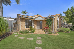 13 Gum Leaf Court, ALBANY CREEK QLD 4035 3 Property Investment