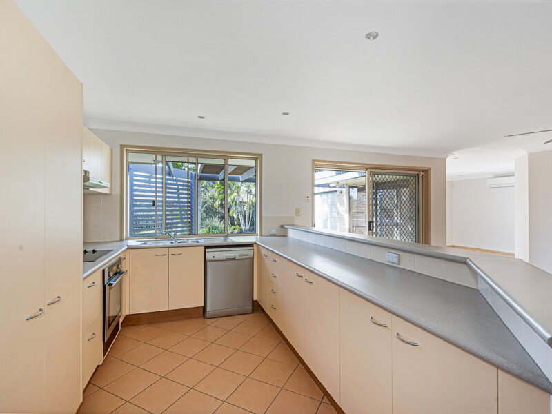 13 Gum Leaf Court, ALBANY CREEK, QLD 4035 AUS