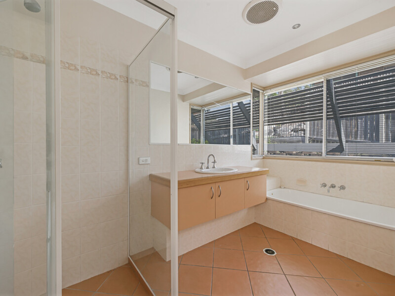 13 Gum Leaf Court, ALBANY CREEK, QLD 4035 AUS