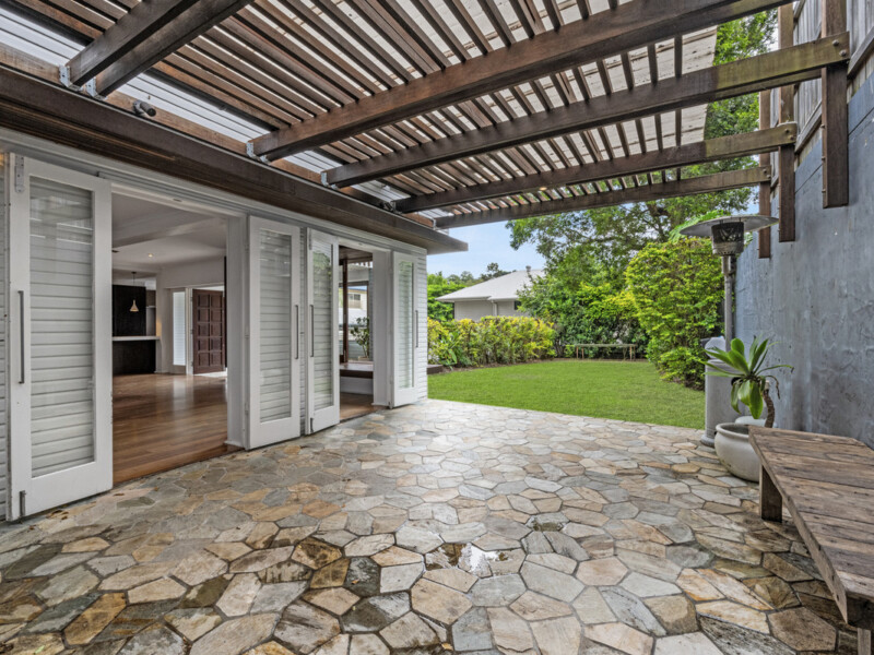 74 Warburton Street, Bardon, QLD 4065 AUS