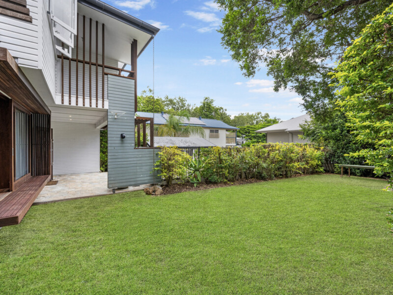 74 Warburton Street, Bardon, QLD 4065 AUS