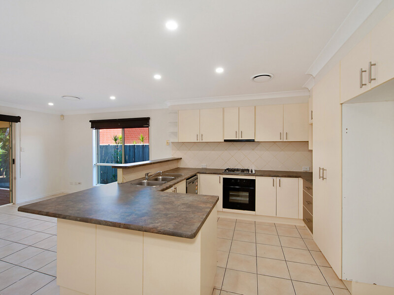 10 Viewpoint Drive, Springfield Lakes, QLD 4300 AUS