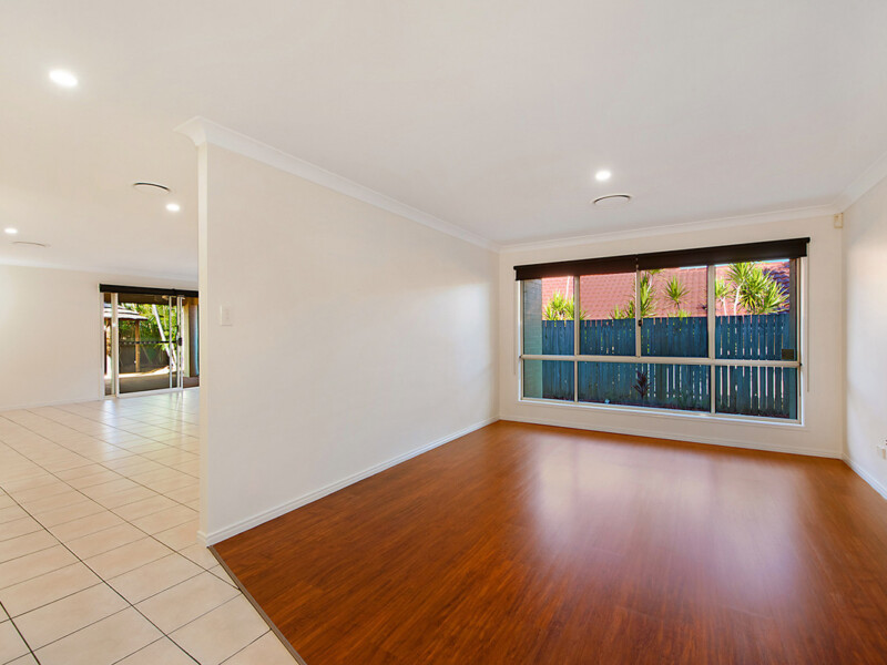 10 Viewpoint Drive, Springfield Lakes, QLD 4300 AUS