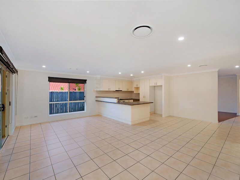 10 Viewpoint Drive, Springfield Lakes, QLD 4300 AUS