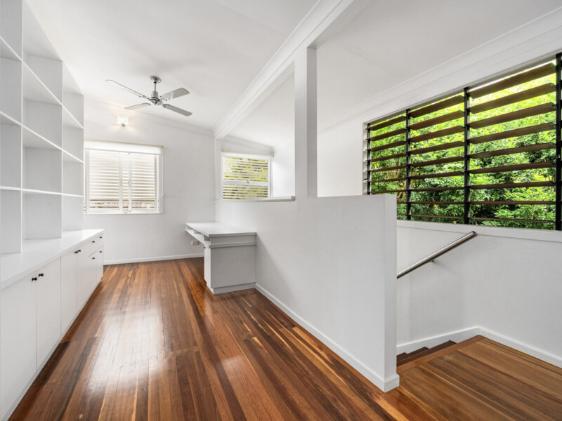 74 Warburton Street, Bardon, QLD 4065 AUS