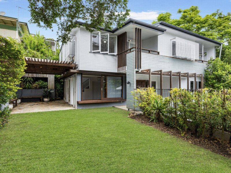 74 Warburton Street, Bardon, QLD 4065 AUS