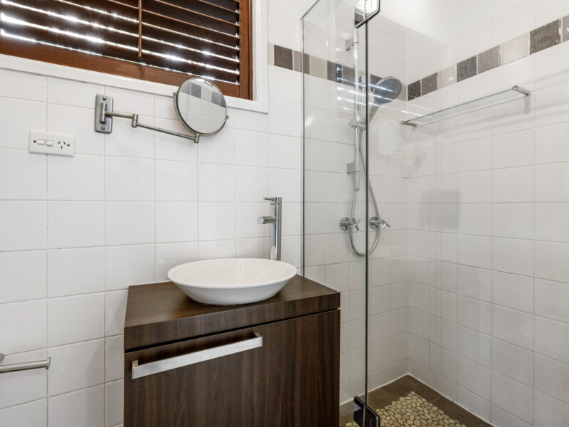 74 Warburton Street, Bardon, QLD 4065 AUS