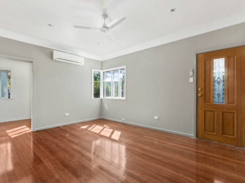 38 Sunrise Street, Ashgrove, QLD 4060 AUS