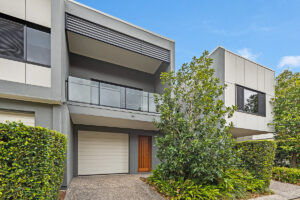 20/8 Valance Street, Oxley QLD 4075 2 Property Investment