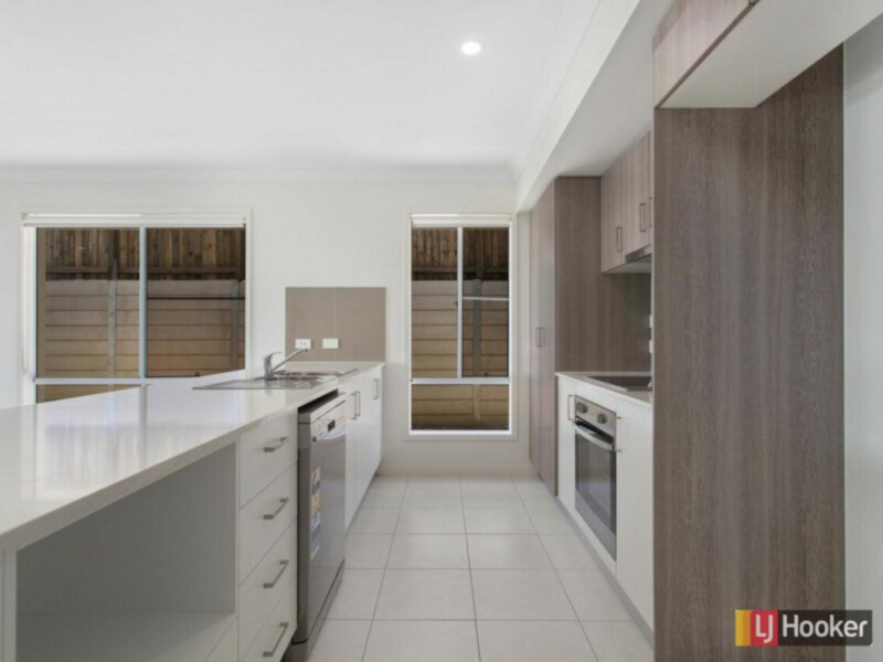 4 Hardwood Street, Spring Mountain, QLD 4300 AUS