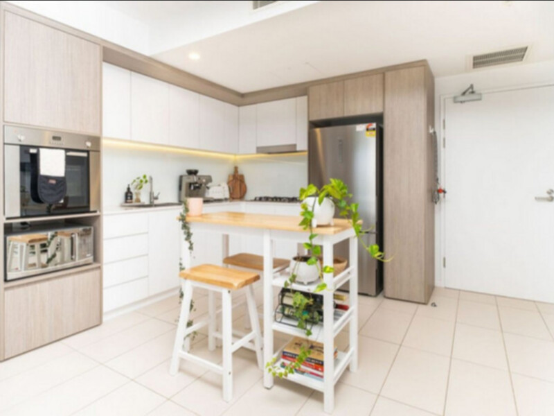 1016/123 Cavendish Road, Coorparoo, QLD 4151 AUS