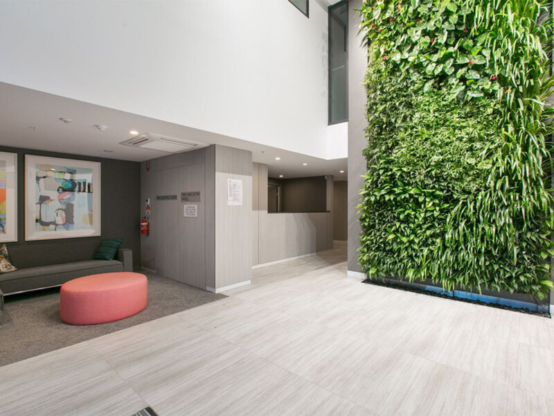 1016/123 Cavendish Road, Coorparoo, QLD 4151 AUS