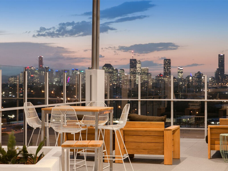 1016/123 Cavendish Road, Coorparoo, QLD 4151 AUS