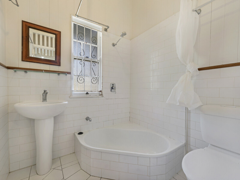 247 Honour Avenue, Graceville, QLD 4075 AUS