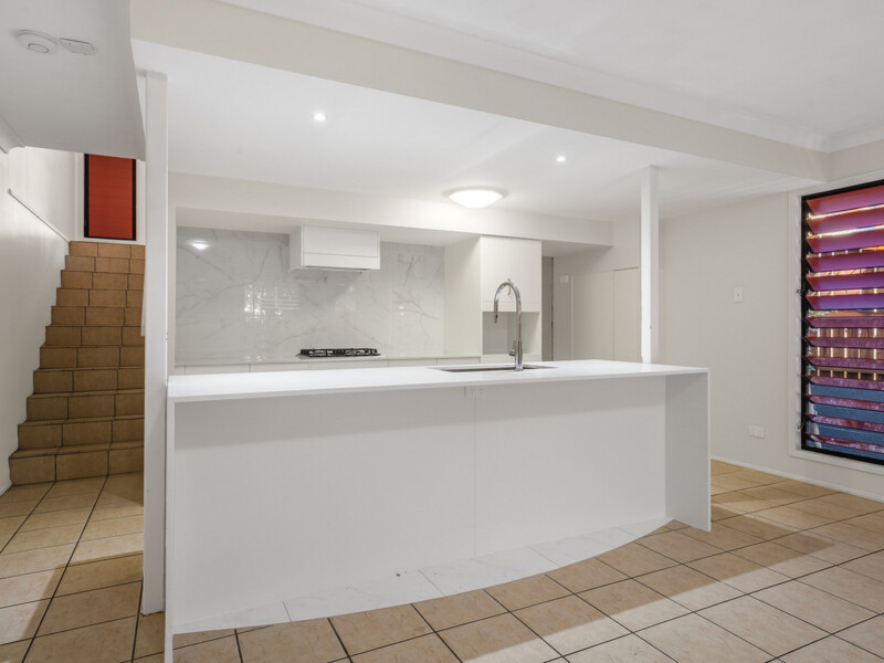10/24 Arthur Terrace, Red Hill, QLD 4059 AUS