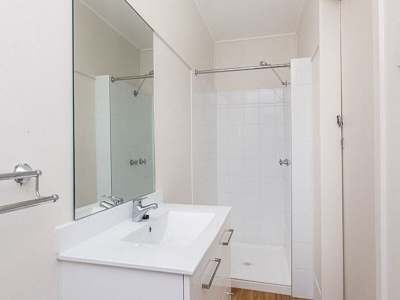 2/82 Arthur Terrace, Red Hill, QLD 4059 AUS