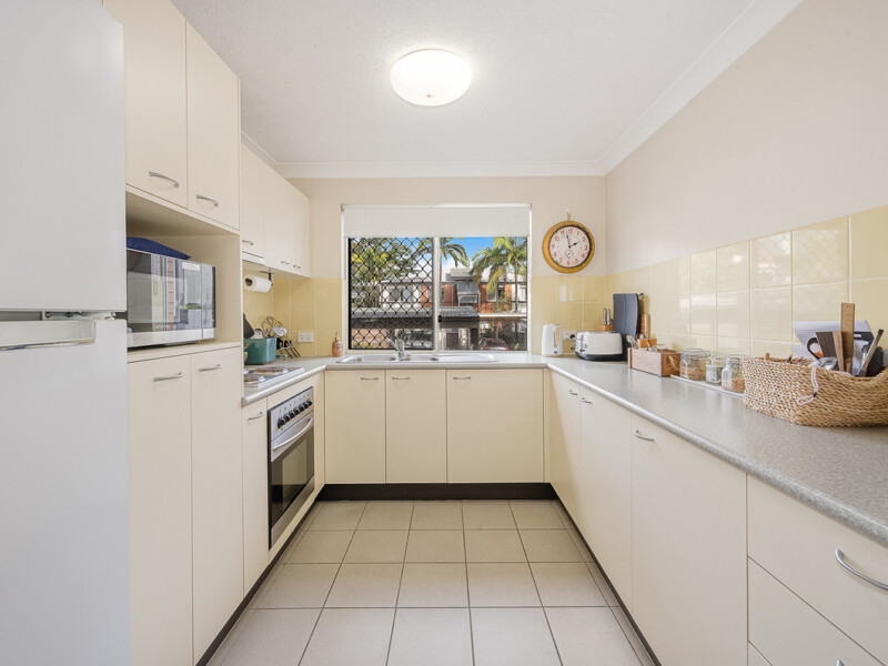8/74-80 Hurdcotte Street, Enoggera, QLD 4051 AUS