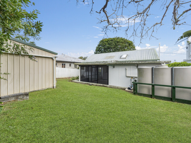 10 Orcades Road, Yeronga, QLD 4104 AUS