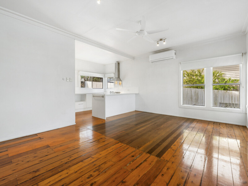 10 Orcades Road, Yeronga, QLD 4104 AUS