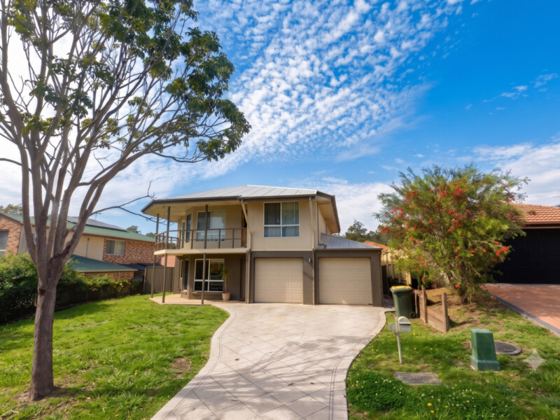 8 Kanangra Place, Parkinson, QLD 4115 AUS