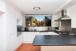 2/201 Gladstone Road, Highgate Hill QLD 4101 2 Property Investment