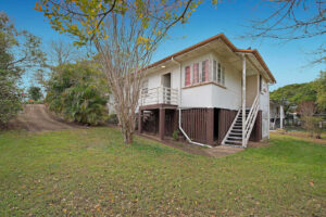 50 Waroon Street, Stafford QLD 4053 2 Property Investment