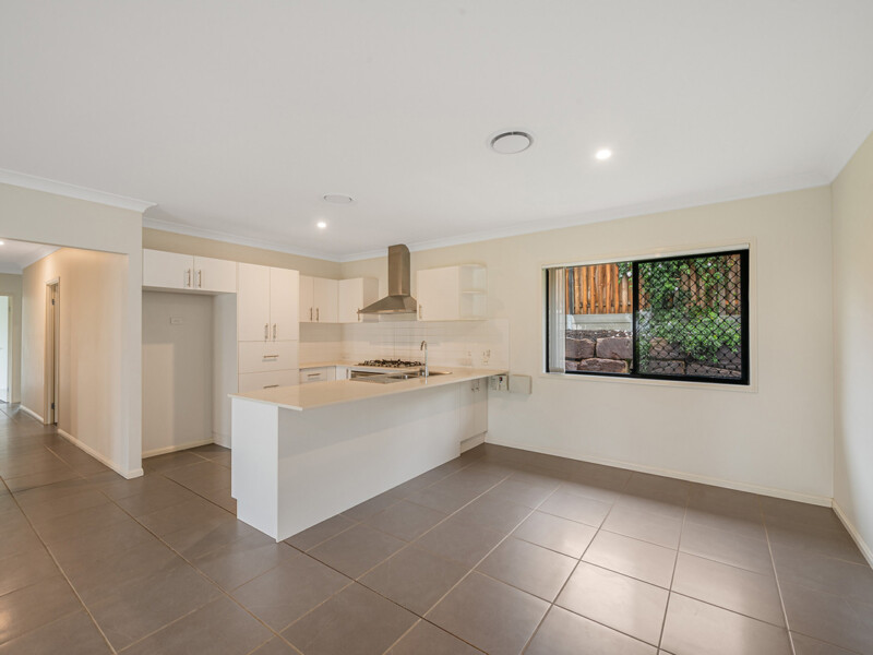18 Brigid Boulevard, Augustine Heights, QLD 4300 AUS