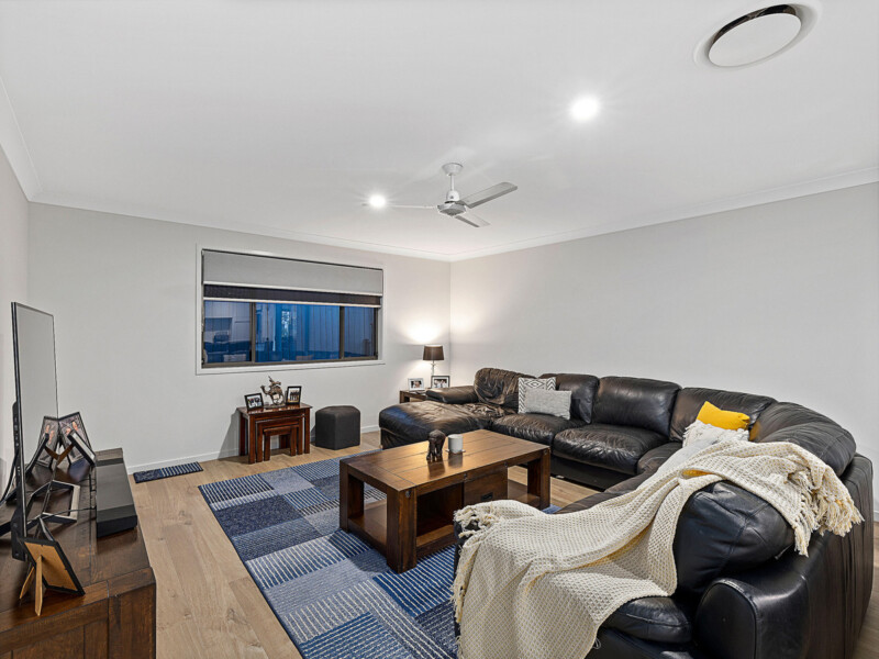 19 Landing Circuit, Springfield Lakes, QLD 4300 AUS